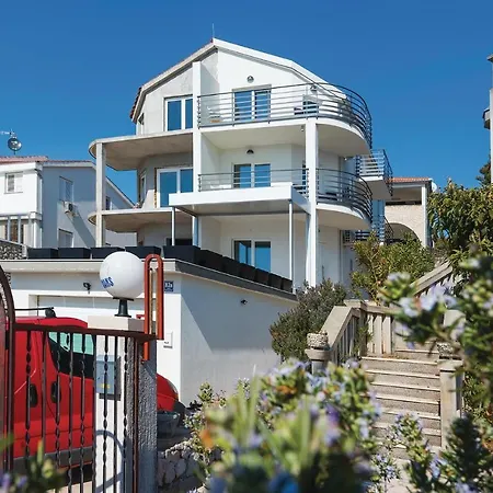 Daire Two-bedroom In *