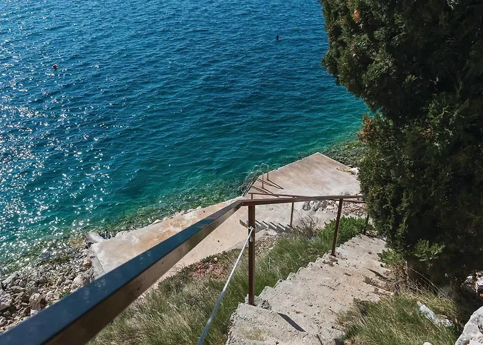 Two-bedroom In דירה