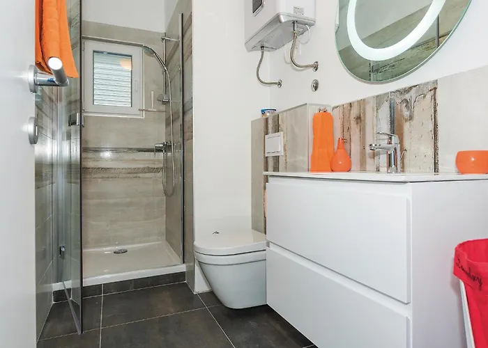 דירה Two-bedroom In ברודאריצה